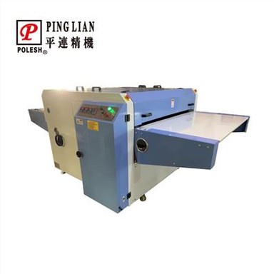 Μηχανή πλαστικοποίησης υφασμάτων